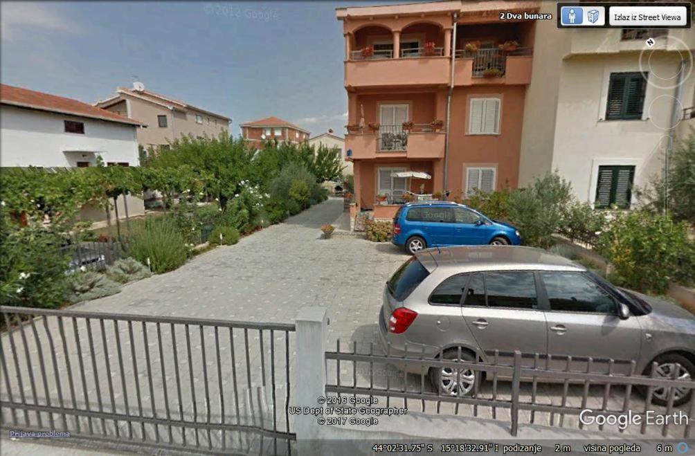 Apartments Juran Sukošan Exterior foto
