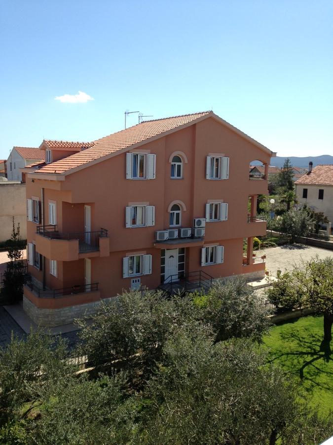 Apartments Juran Sukošan Exterior foto